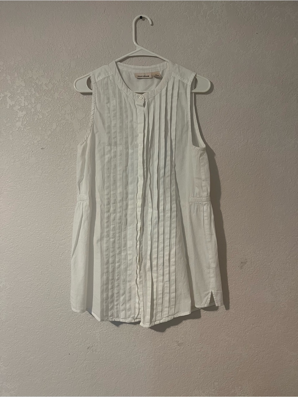 DKNY White Sleeveless Pintuck Front Blouse